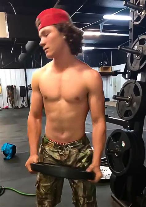 Montana Jordan (shirtless work out) / 8 May 2019